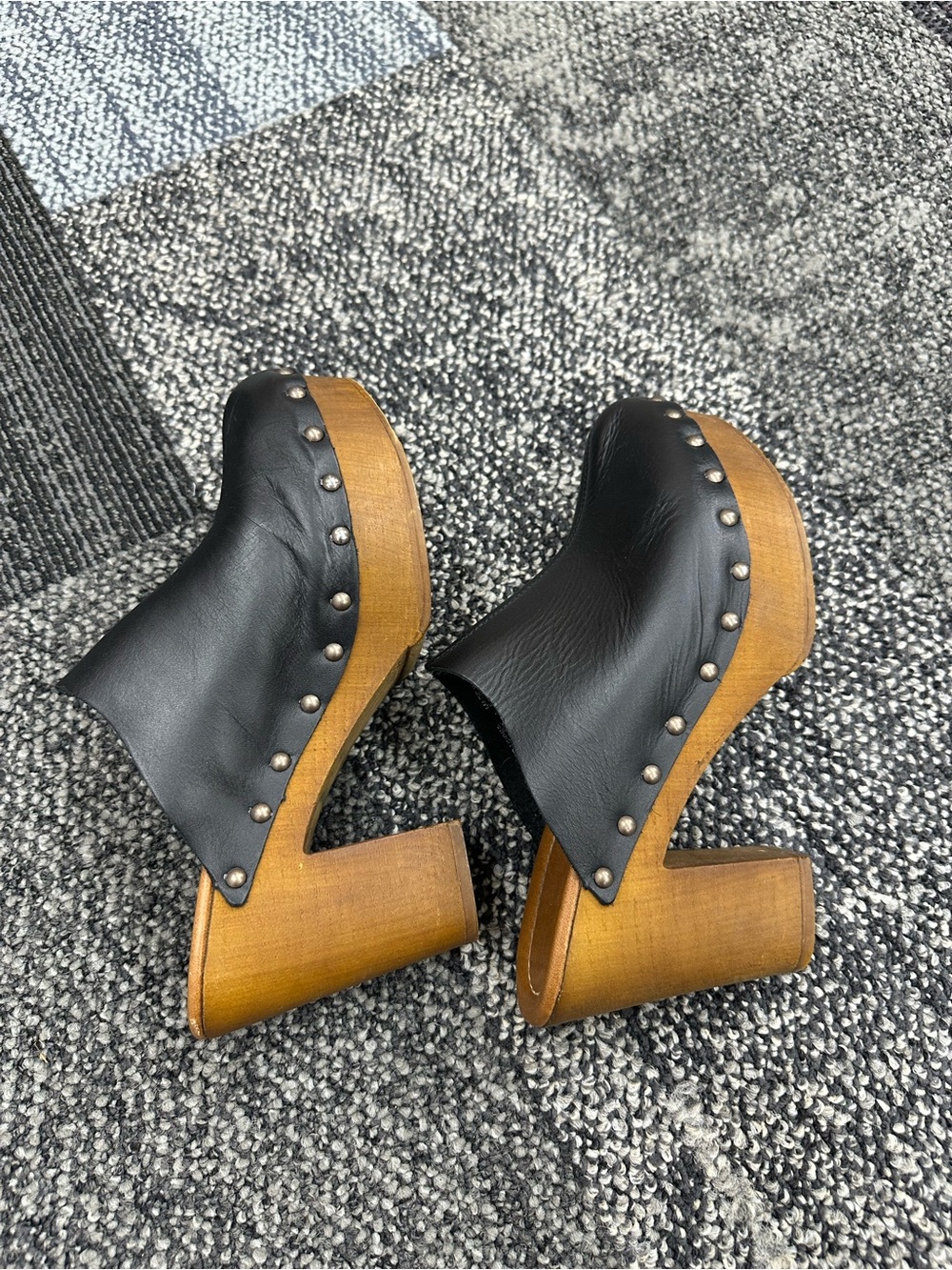 Seychelles Go All Out Black Leather Slip On Mule Clogs Size-8